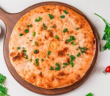 Пирог с сыром и зелёным луком