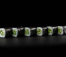 Мини-роллы с огурцом