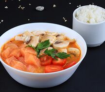 Том Ям с лососем