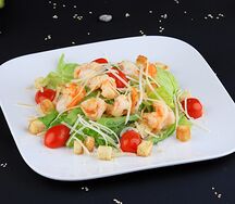 Салат Цезарь с креветками