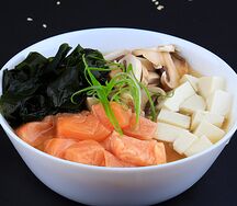 Мисо-суп с лососем