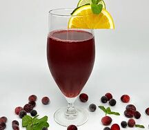 Морс из клюквы и черной смородины