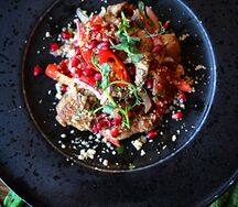 Грузинский салат с куриной печенью