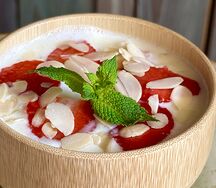Каша рисовая со сгущенкой из манго