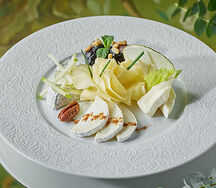 Ассорти сыров с фруктами