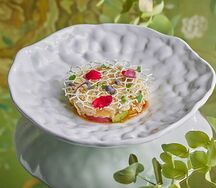 Закуска с крабом и авокадо