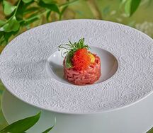 Тартар из тунца с трюфельным понзу