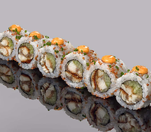 Ролл с копченым угрем, огурцом в остром соусе