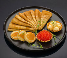 Блины с мини оладушками с икрой форели