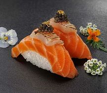 Суши Лосось с гребешком Голд