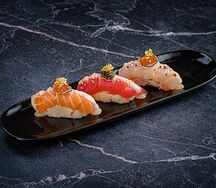 Суши на подушке из камчатского краба