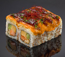 Запеченный ролл с камчатским крабом