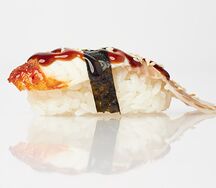 Суши с угрем