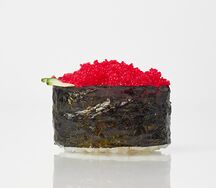 Гункан с тобико