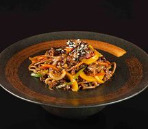 Wok c говядиной