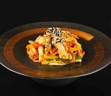 Wok c курицей