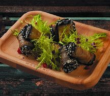 Рулеты из баклажан с грецким орехом