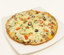 Пицца с мясом и грибами круглая