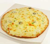 Пицца три сыра