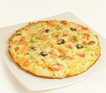 Пицца с семгой и креветками