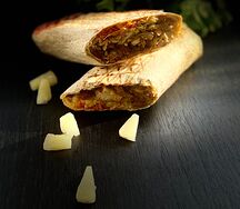 Курочка с ананасом и моцареллой