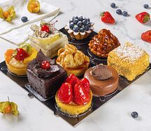 Ассорти из пирожных №06