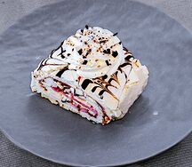 Меренговый шоколадный рулет