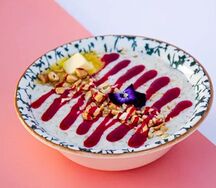 Овсяная каша с маслом и джемом