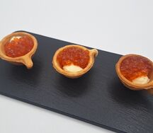 Тарталетки с красной икрой