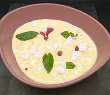 Крем сабайон с ягодами