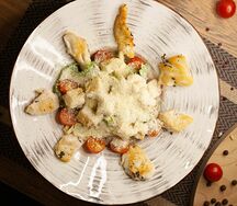 Цезарь с курицей