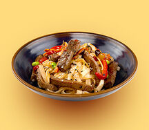 Удон с говядиной и овощами