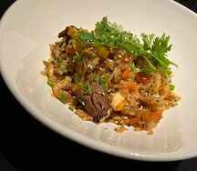 Wok с говядиной и рисом