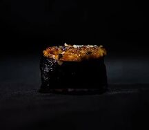 Суши в спайси с угрем