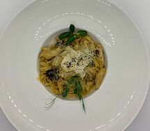 Паста с курицей и грибами