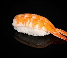 Суши с креветкой