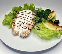 Стейк из семги под сливочным соусом