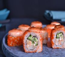 Запечённая Калифорния с креветкой