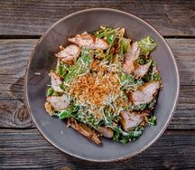 Цезарь с курицей