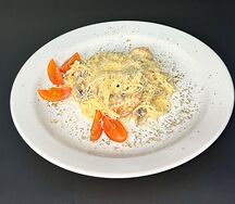 Паста с курицей и шампиньонами