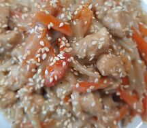 Удон с овощами и курицей в сливках