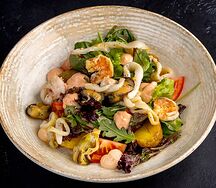 Салат с морепродуктами