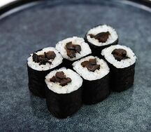 Ролл с грибами шиитаке