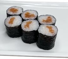 Мини-ролл с лососем