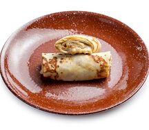 Блинчик с бананом и со сгущенкой