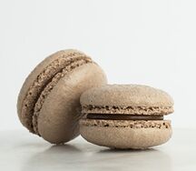 Макарон Соленая карамель
