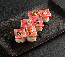 Ролл Касай с опаленным тунцом