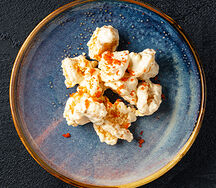 Тигровые креветки с соусом васаби