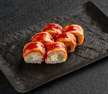 Карамельная филадельфия с брусничным соусом