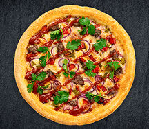 Пицца с говядиной и соусом сацебели